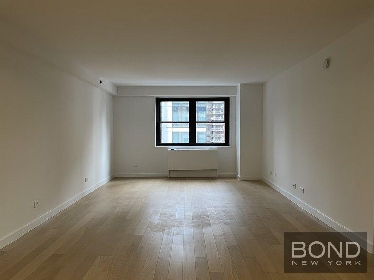 East 39th Street - Photo 1