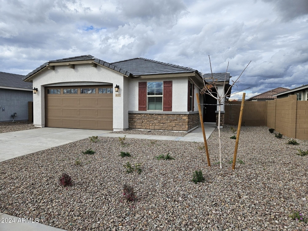 4150 E Sagebrush Street - Photo 0