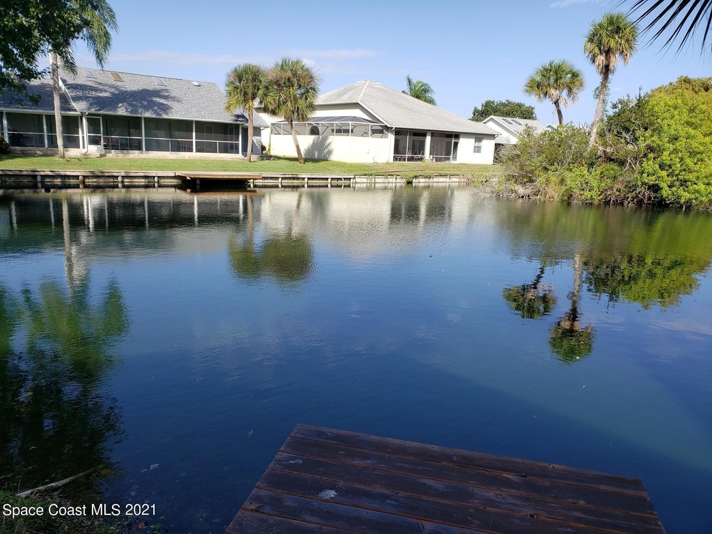 2575 Palm Lake Drive - Photo 4