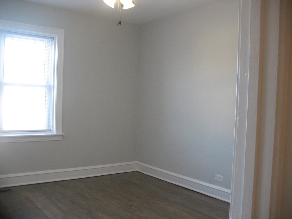 7025 W Grand Avenue - Photo 9