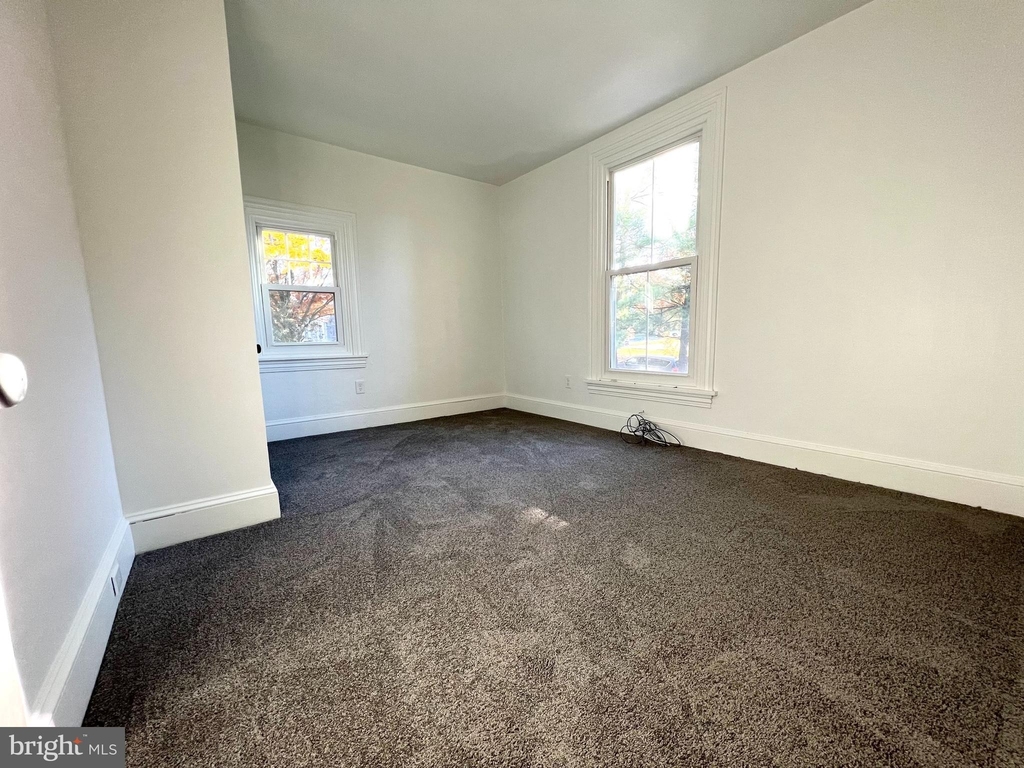 622 Berwyn Avenue - Photo 18