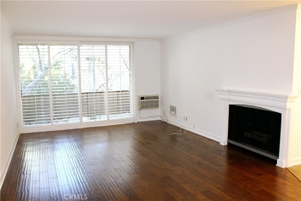 11645 Montana Avenue - Photo 3