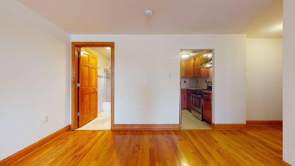 135-23 82nd Avenue, Briarwood NY 11435 - Photo 9