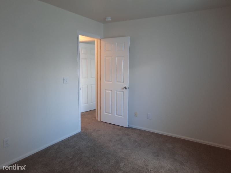 3026 North Prospect Street, Apt. E E - Photo 13