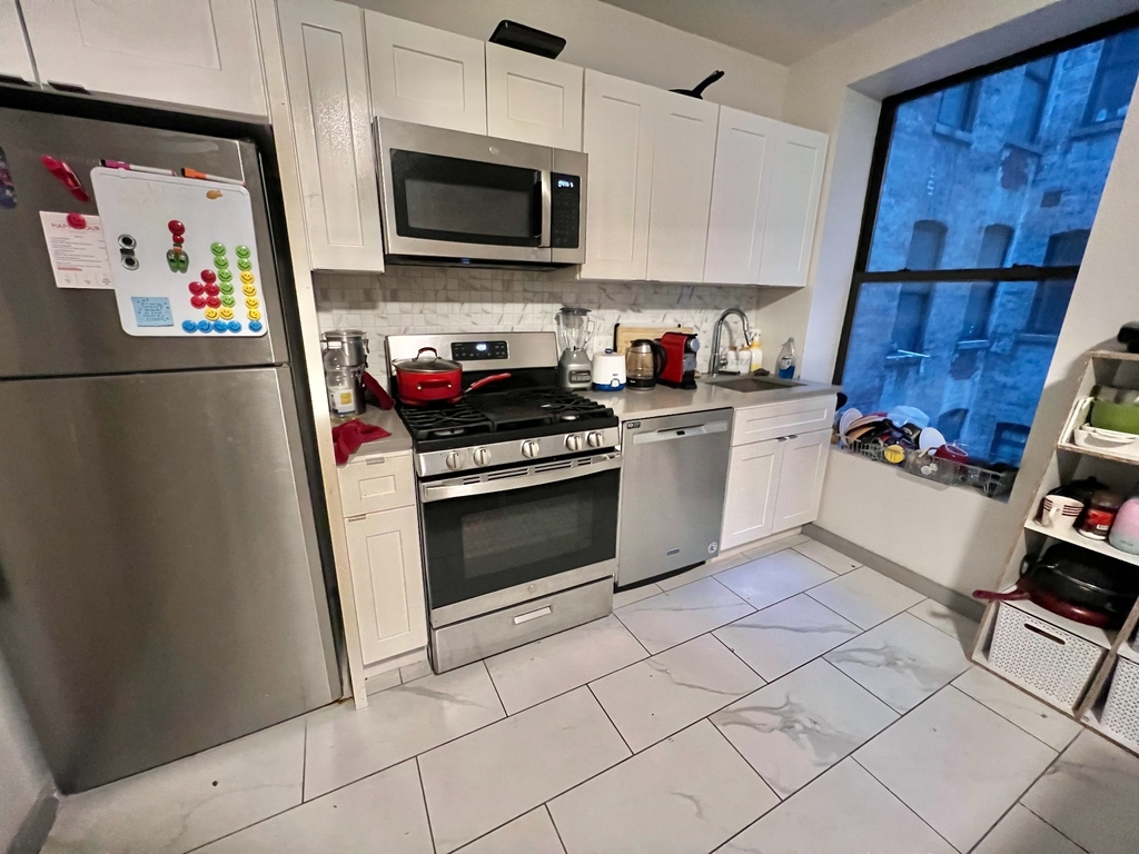 565 West 144th Street - Photo 8