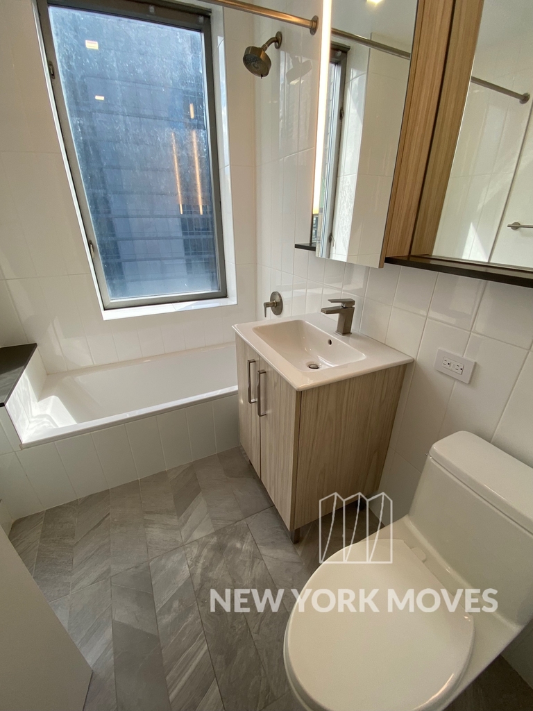  47th Street - Photo 7