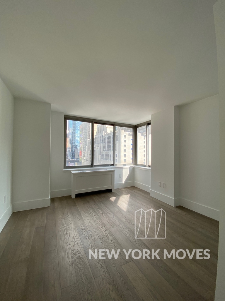  47th Street - Photo 6