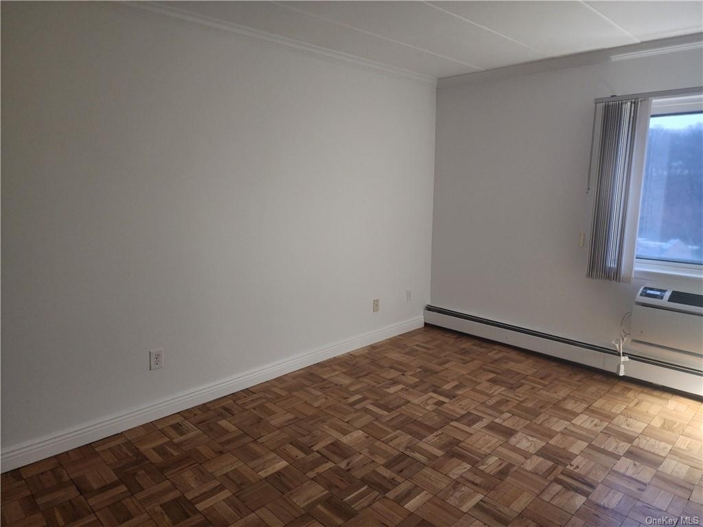 370 Central Park Avenue - Photo 10