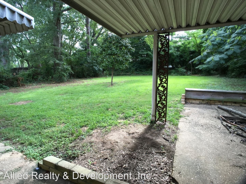 68 Brookhaven - Photo 1