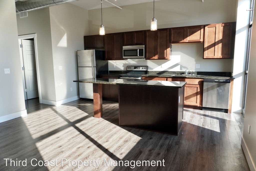 855 Michigan Street - Photo 10