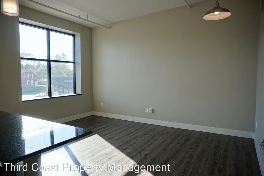 855 Michigan Street - Photo 11