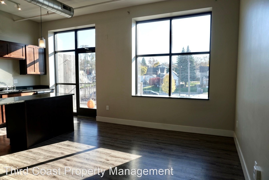 855 Michigan Street - Photo 14