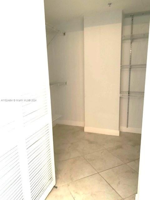 2425 Sw 27th Ave - Photo 11