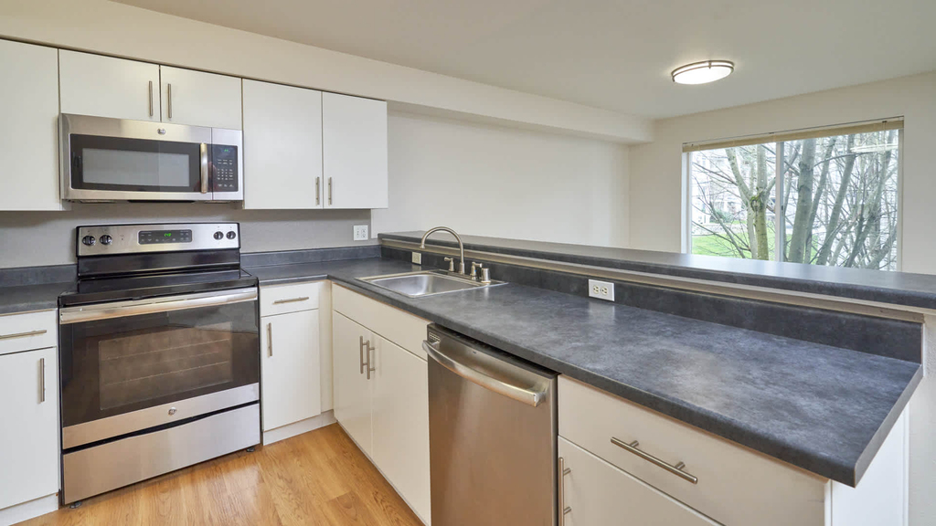 16619 Larch Way - Photo 23