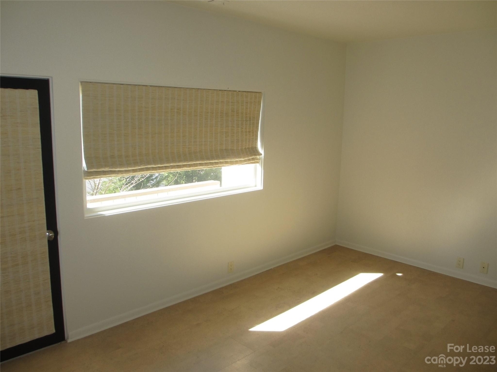 501 Fenton Place - Photo 2