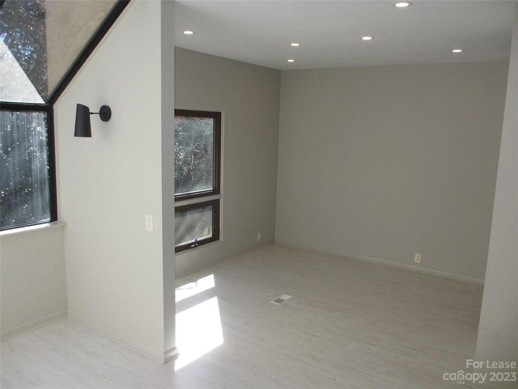 501 Fenton Place - Photo 6