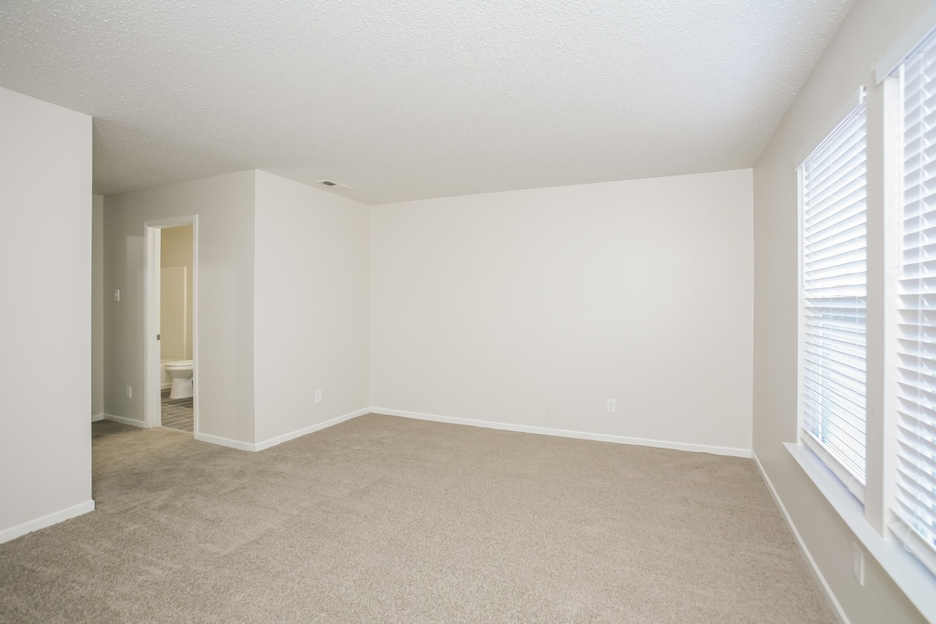 1377 Redwood Drive - Photo 8