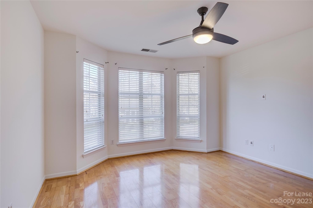 501 Olmsted Park Place - Photo 13