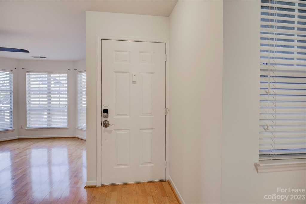 501 Olmsted Park Place - Photo 7