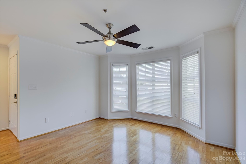 501 Olmsted Park Place - Photo 11