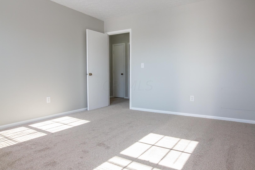 7778 Deercrest Court - Photo 33