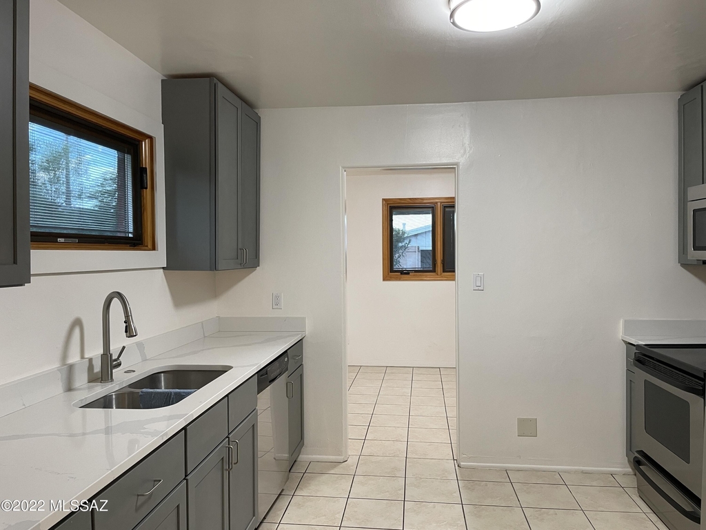 2309 N Avenida El Capitan - Photo 16