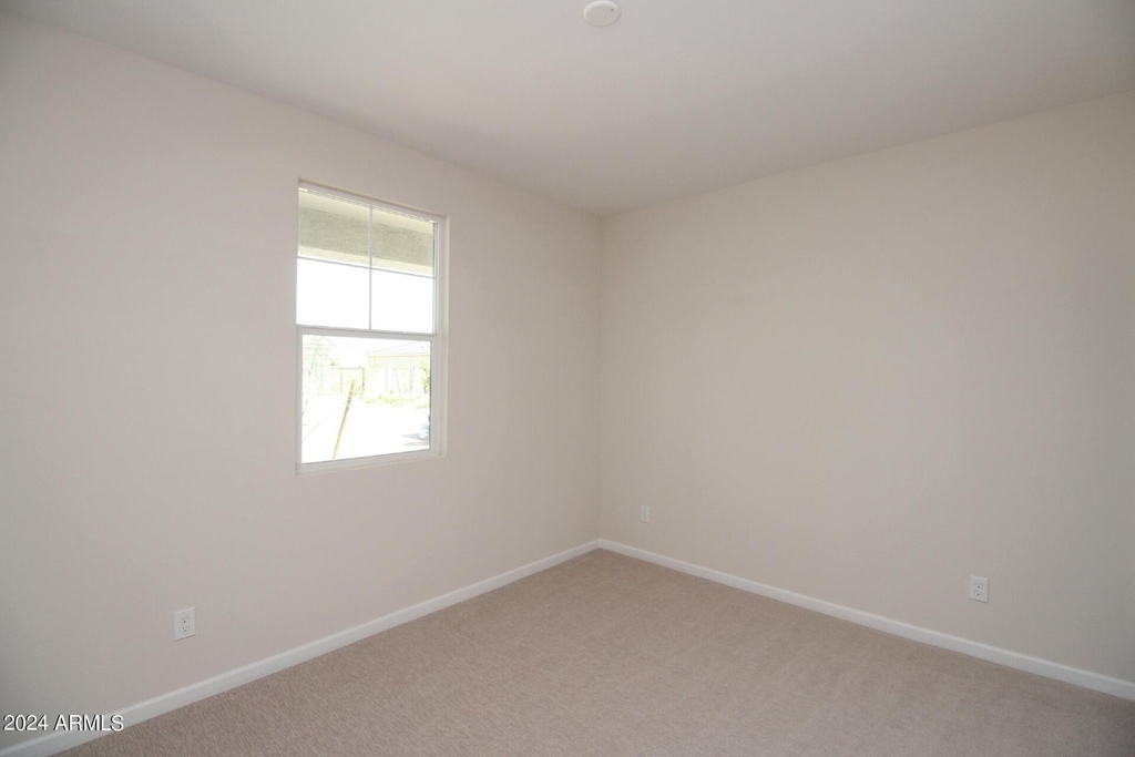 2025 E Piedmont Place - Photo 4