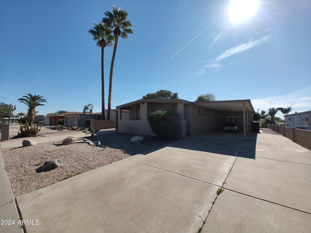 9107 E Fairway Boulevard - Photo 4