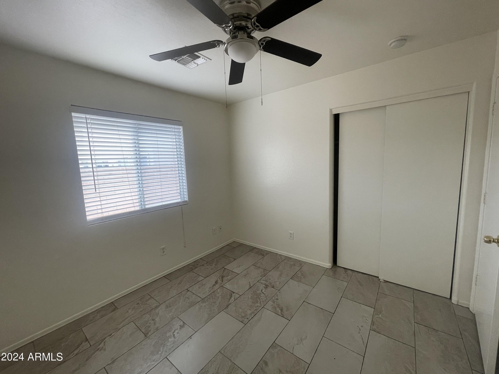 1333 S 220th Drive - Photo 13