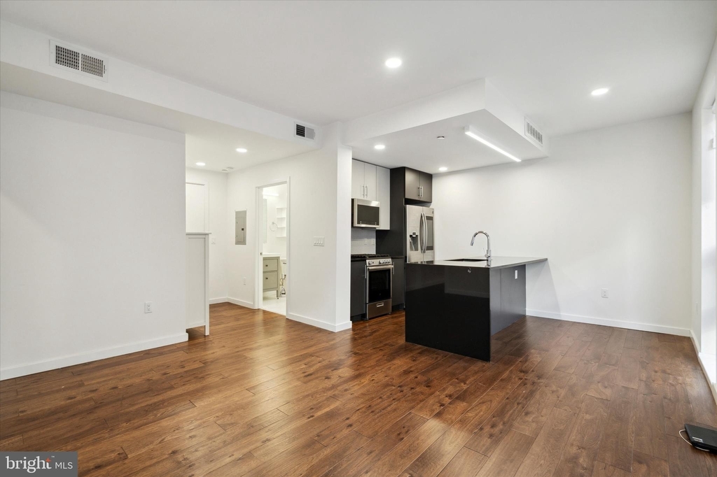 1501 N 31st Street - Photo 5