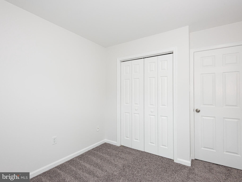 325 Jenville Court - Photo 22