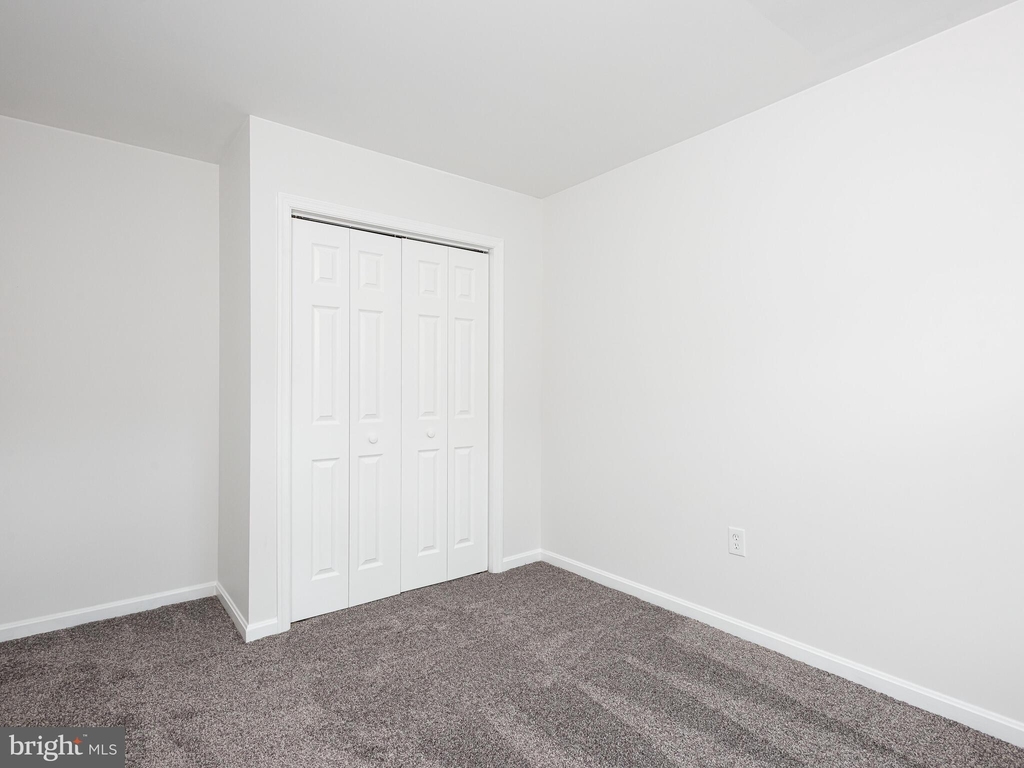 325 Jenville Court - Photo 20