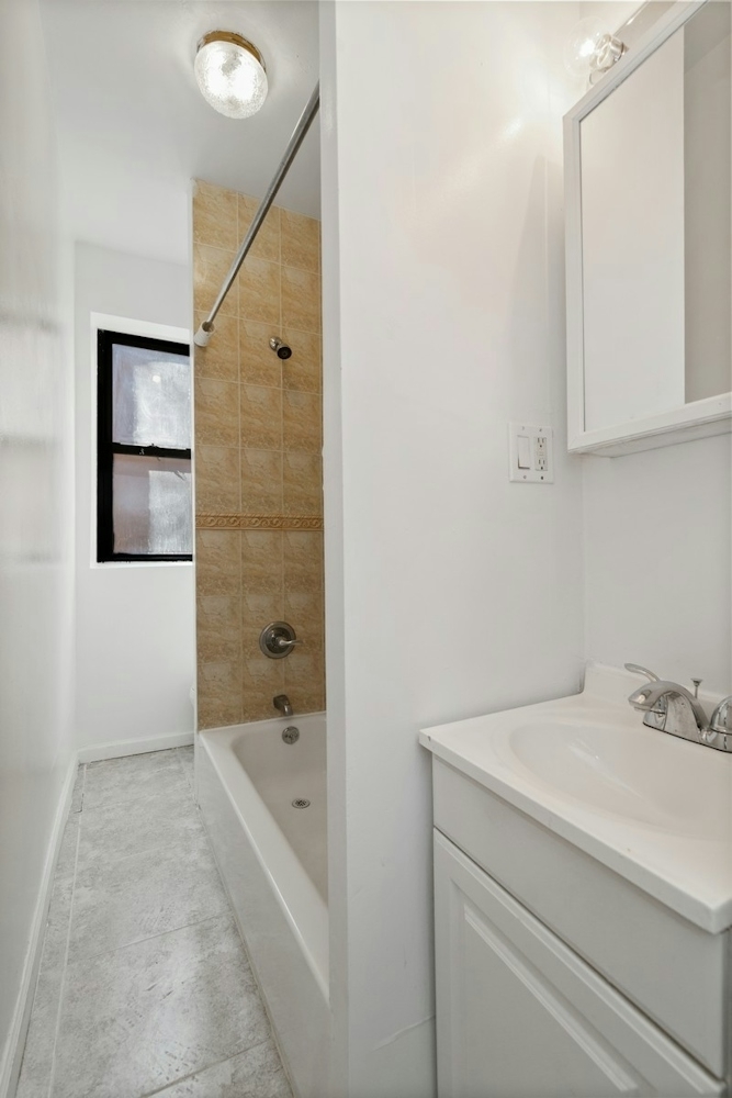 186 Clairemont - Photo 1