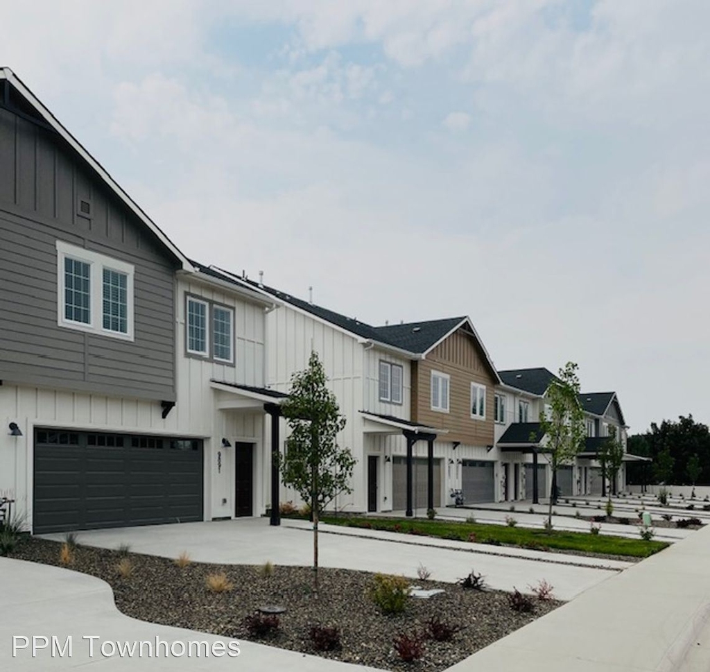 Townhomes At Union Square W. Campville Street - Photo 8