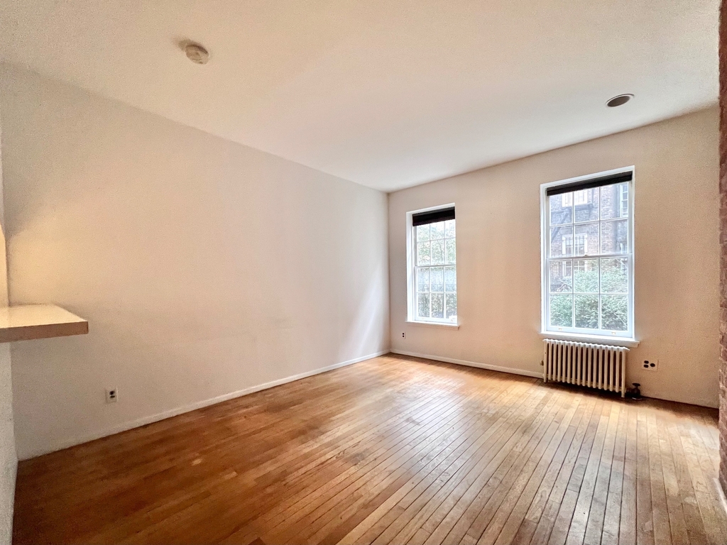 311 East 81st Street - Photo 6