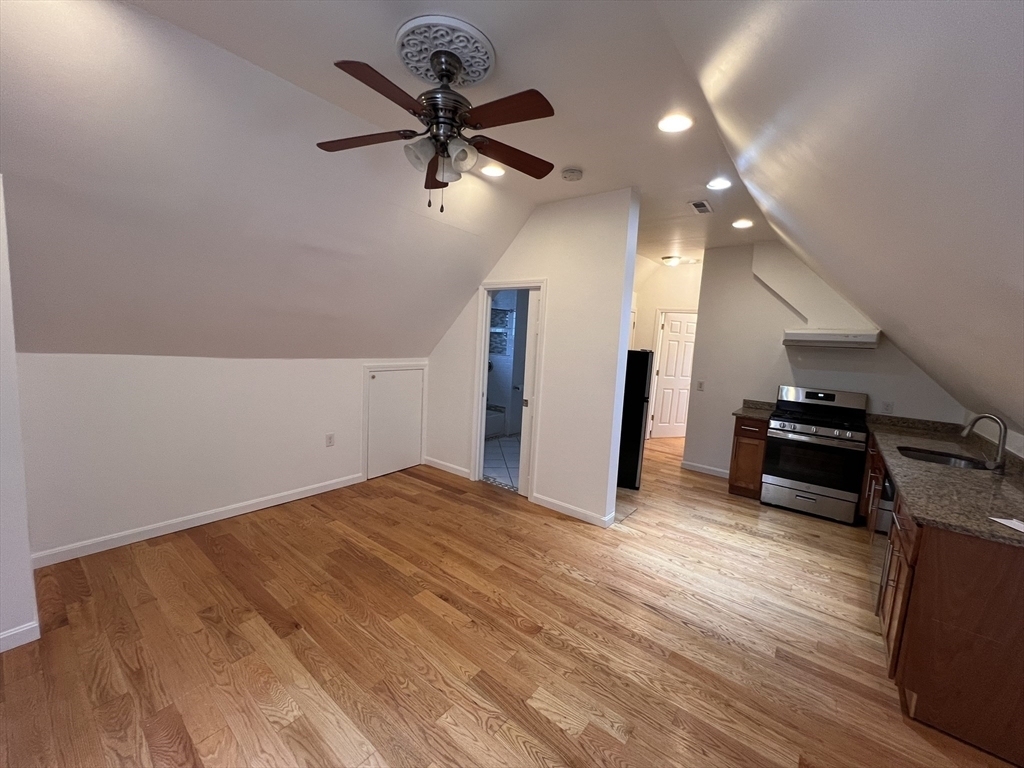 26 Egleston St - Photo 4