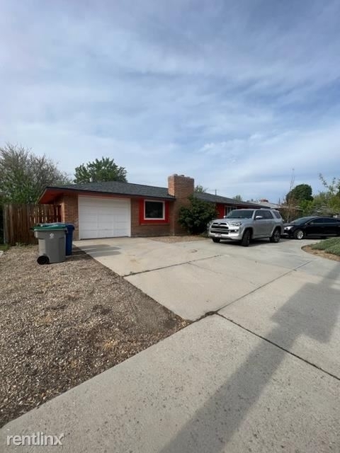 7308 W Northview St - Photo 2