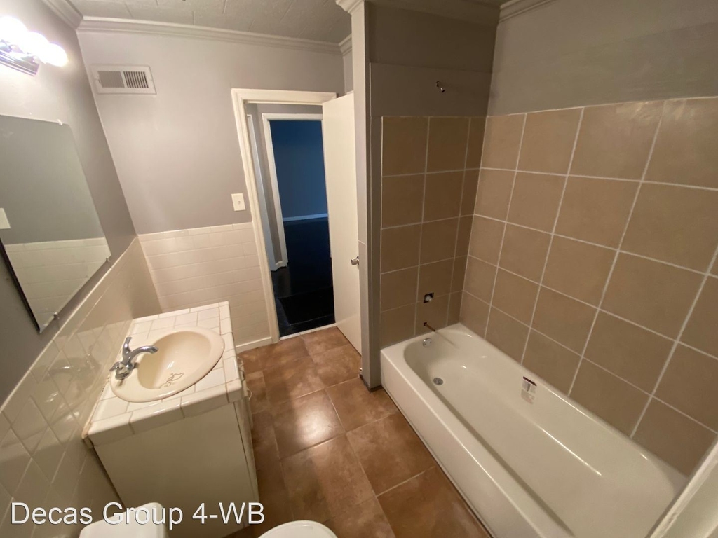 5700 Court Q - Photo 19