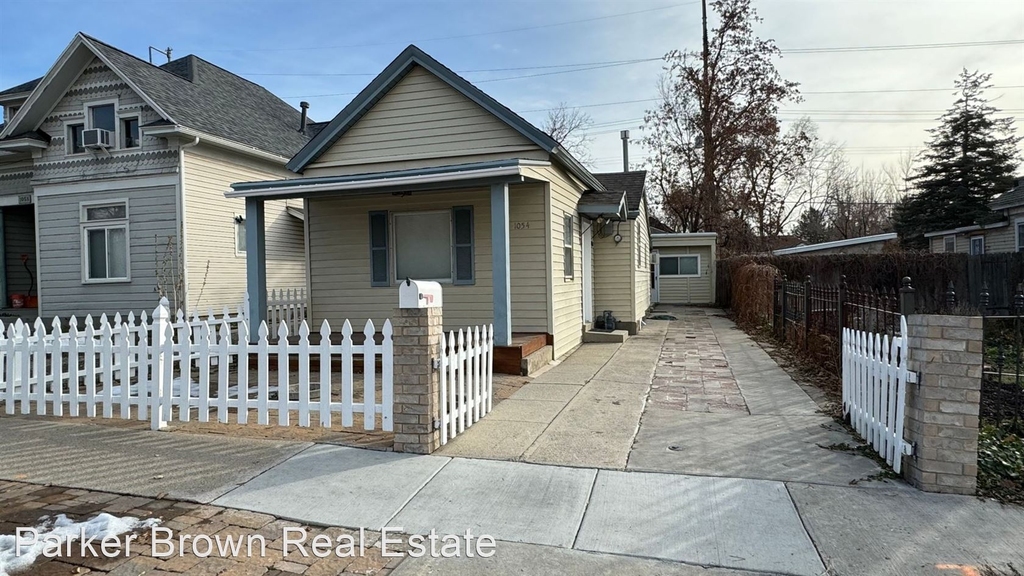 1054 Wilson Ave - Photo 0