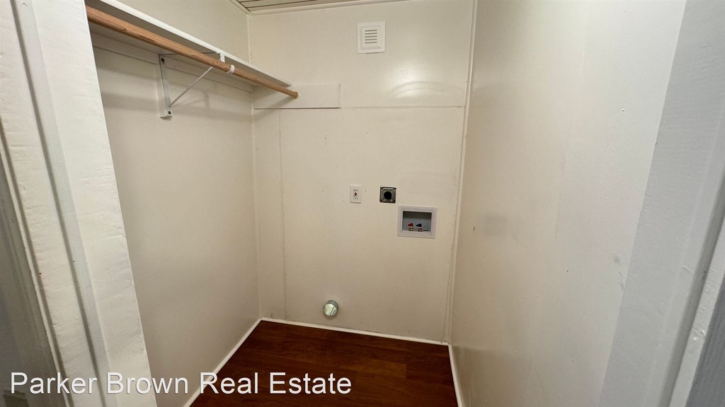 1054 Wilson Ave - Photo 15