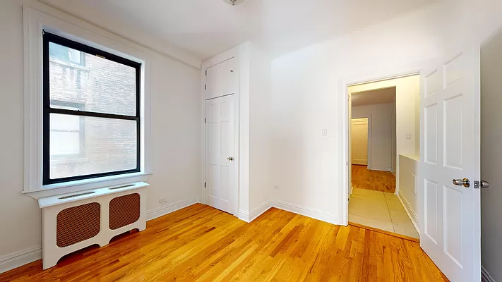 245 West 51st Street - Photo 5