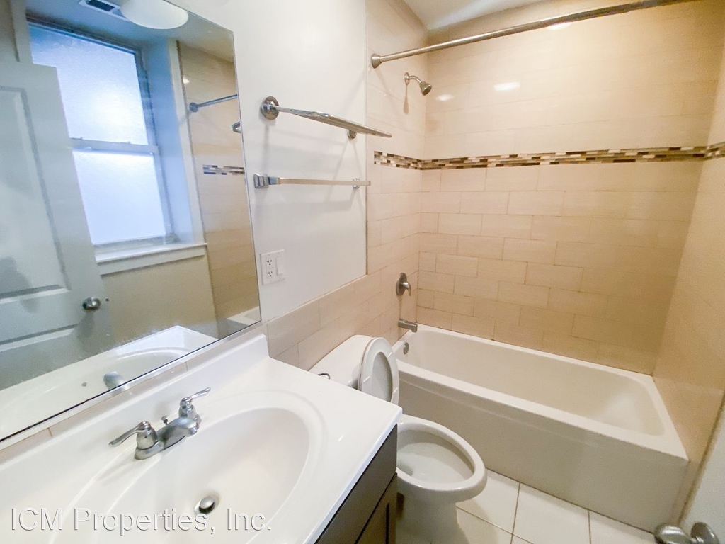 851 W. Cornelia Ave. - Photo 2