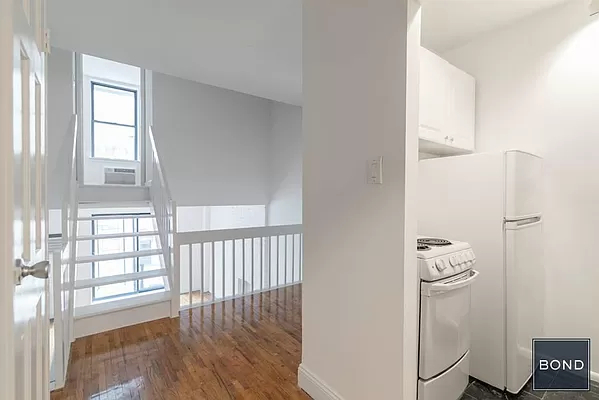 403 East 87th Street - Photo 3