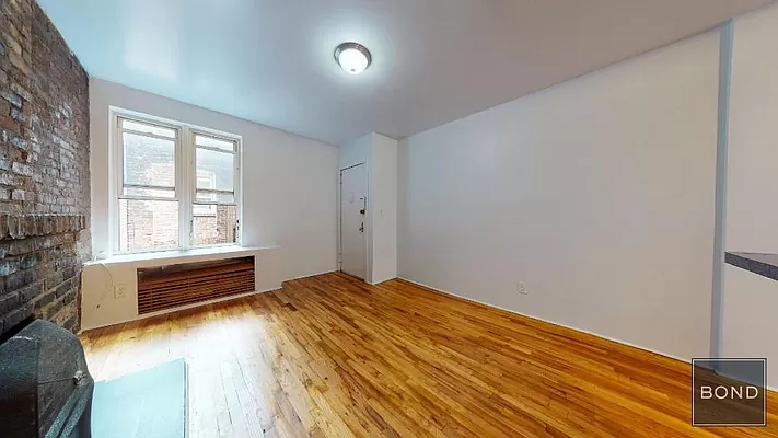 247 West 26th Street - Photo 1