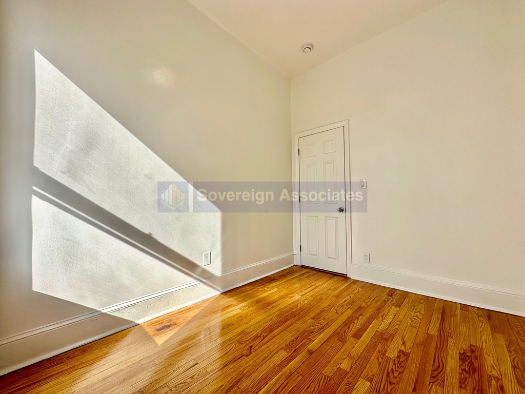 936 Amsterdam Avenue - Photo 8