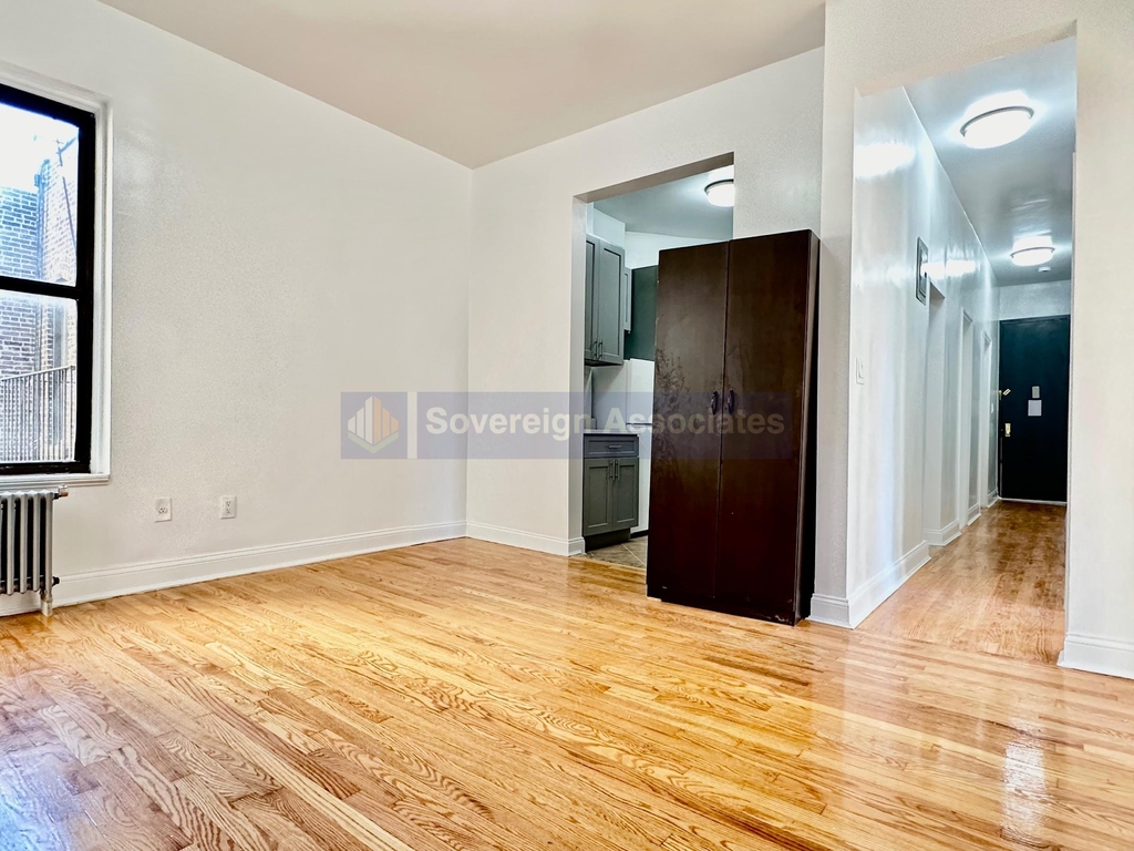 936 Amsterdam Avenue - Photo 3