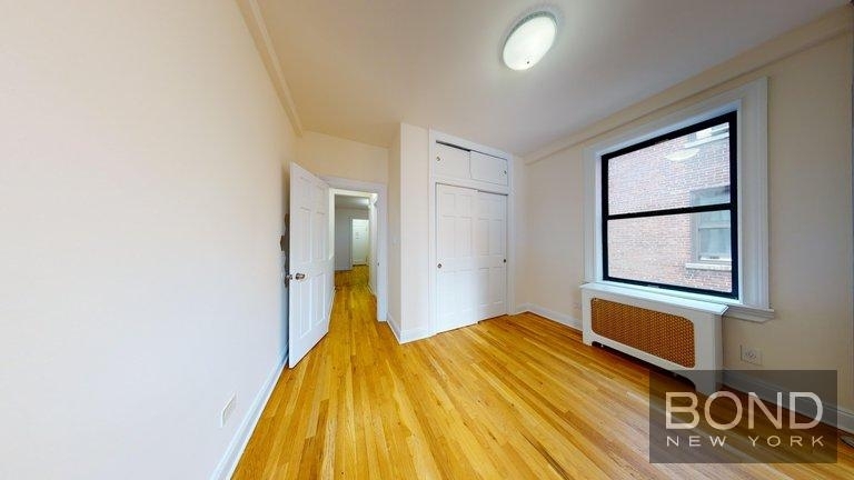 245 West 51st Street - Photo 3