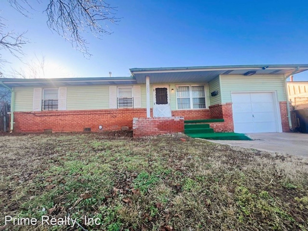 4022 Nw 34 - Photo 0