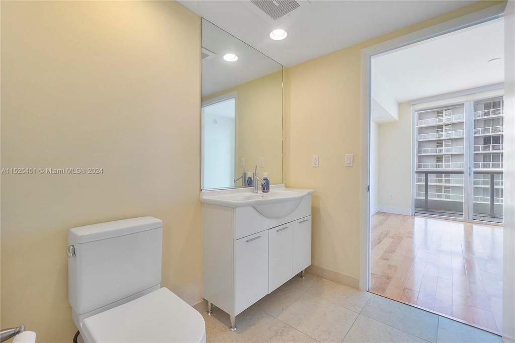 475 Brickell Ave - Photo 13