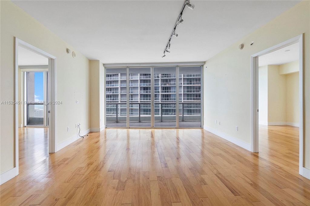 475 Brickell Ave - Photo 8